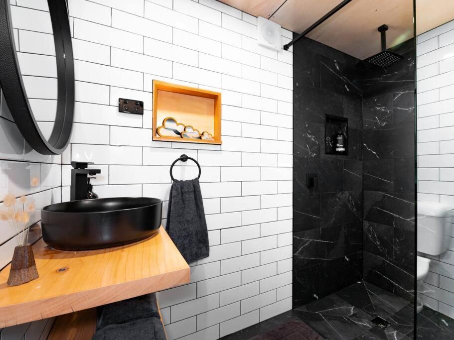 Pilgrim Blue, Derby - Two Charming Apartments In The Heart Of Derby Buitenkant foto